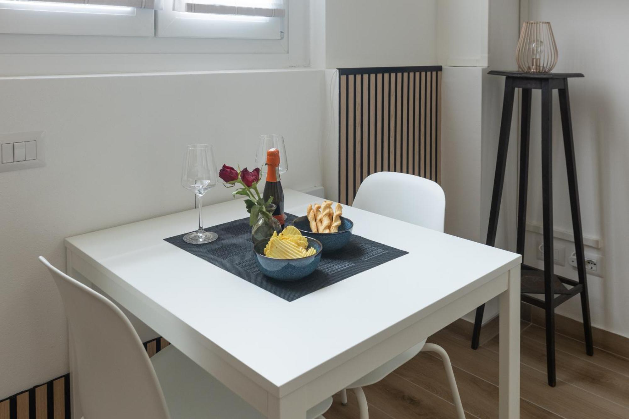 Moderno E Confortevole Loft Tra Navigli E Bocconi Milan Luaran gambar